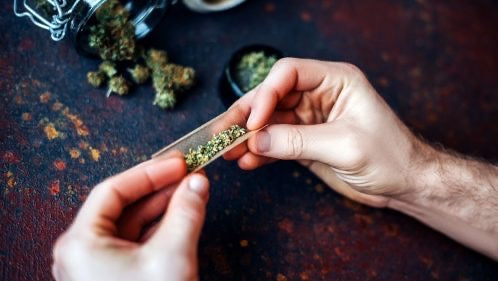 LE CBD à fumer peut-il se substituer au cannabis ?